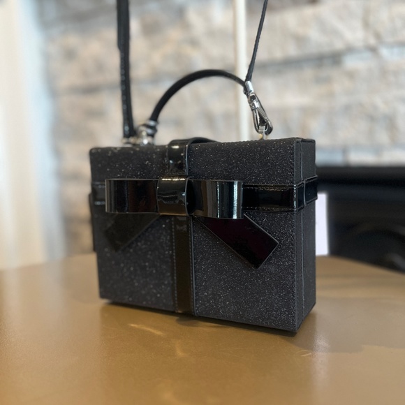 NWT Kate spade BLACK Wrapping Party Gift Box crossbody (K5998) - Picture 3 of 11